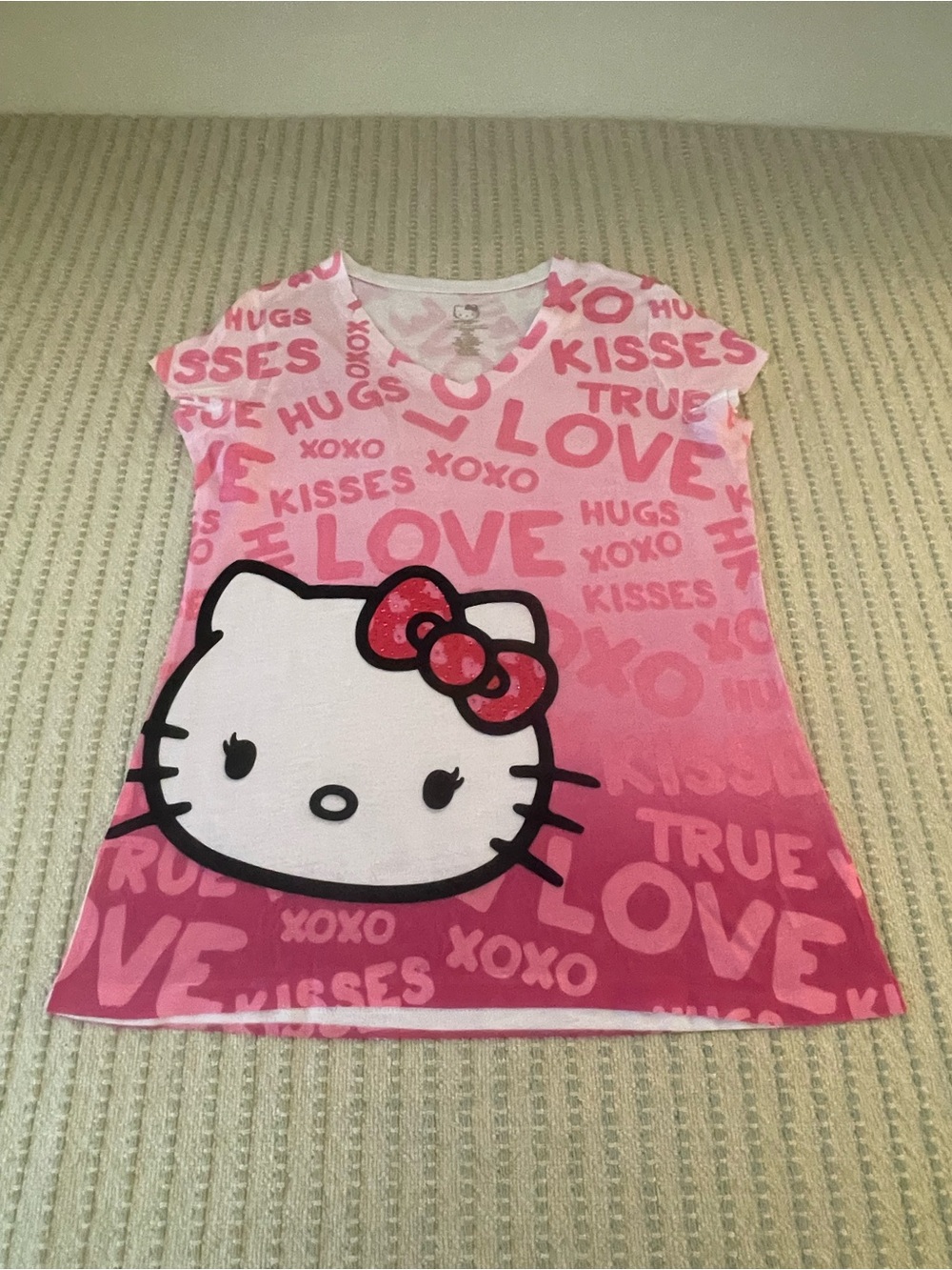 Hello Kitty Pink Graphic Tee Shirt - Top - t-Shirt - Size: Junior XXL